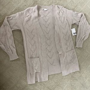 SO light pink sweater